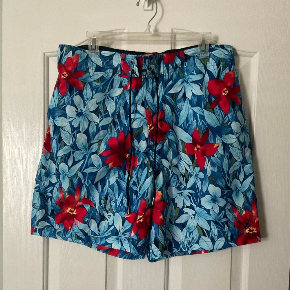 Nautica Swim Trunks Size Large NWOT, Multi blues and red